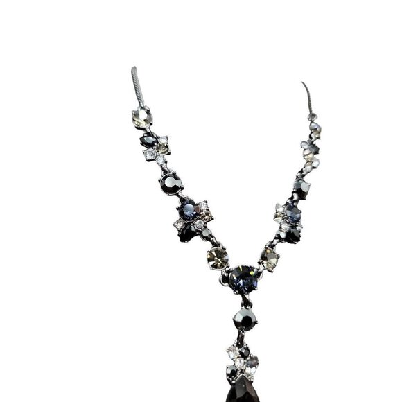 Givenchy Elegant Black & Clear Rhinestone Teardrop Statement Necklace 20" VTG - Picture 6 of 16